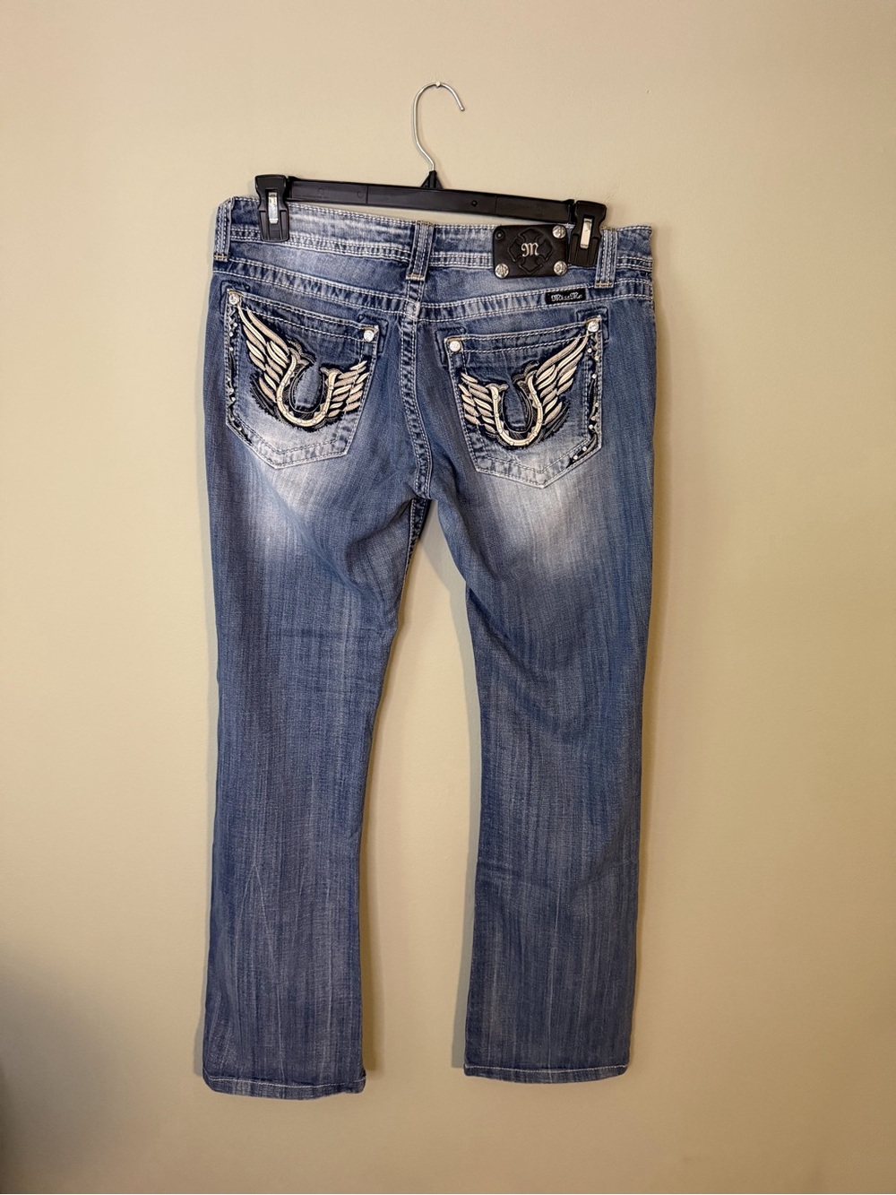 Beautiful Y2K Miss Me Boot Jeans with Horseshoe Wing Embroidery 31” Inseam